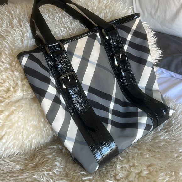 BURBERRY Black Beat Check Nylon And Patent Leather Lowry Tote - Picture 6 of 14